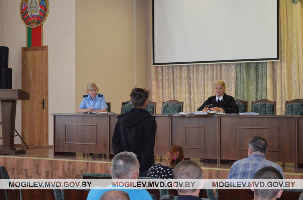 В рамках СКМ «Быт» в УВД Бобруйского горисполкома прошло профилактическое собрание
