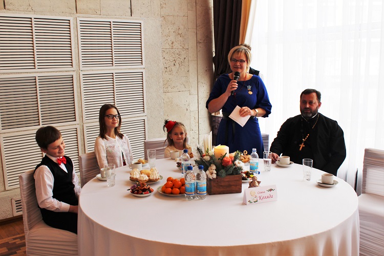 Архиерейский Рождественский прием в честь многодетных семей священников состоялся в Бобруйске