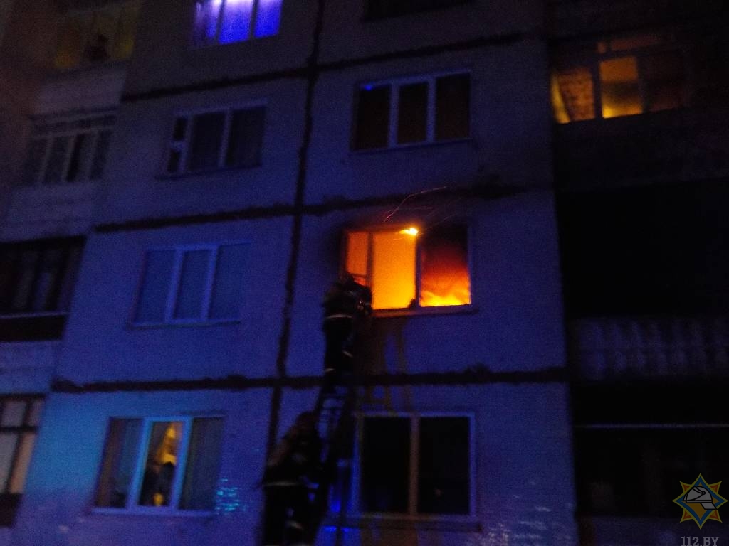 Пожар в квартире угрожал всему подъезду