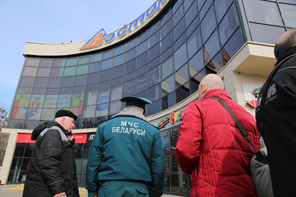 Сотрудники МЧС проверили 16 торговых центров Бобруйска, не всем поставили «зачет»