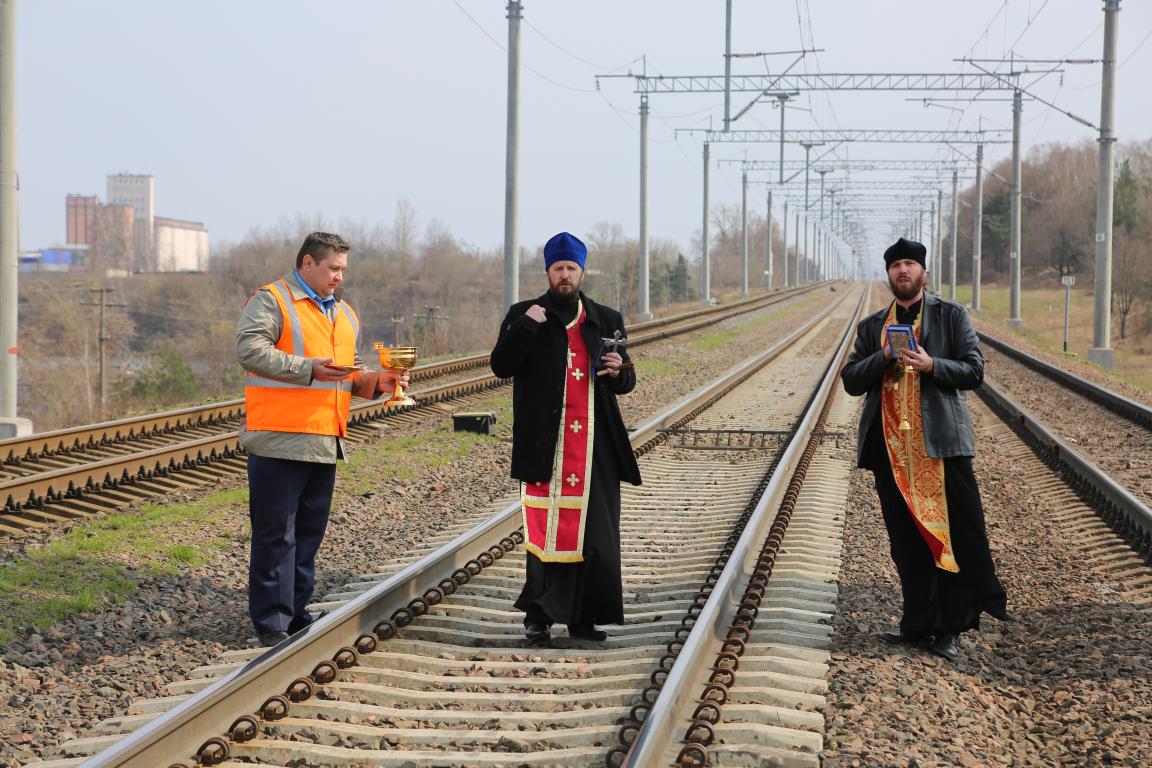 Чтобы не было еще одной беды. В Бобруйске освятили участок железной дороги около остановочного пункта «Киселевичи»