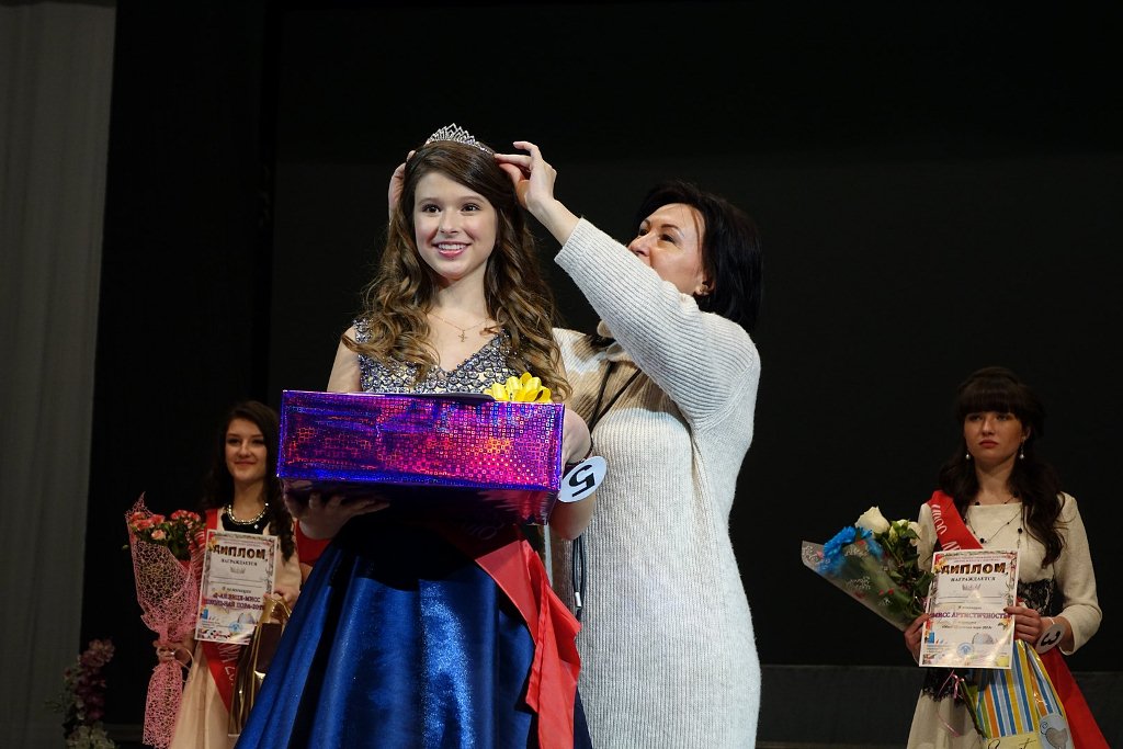 Корону «Мисс школьная пора-2018» получила Полина Вавуло