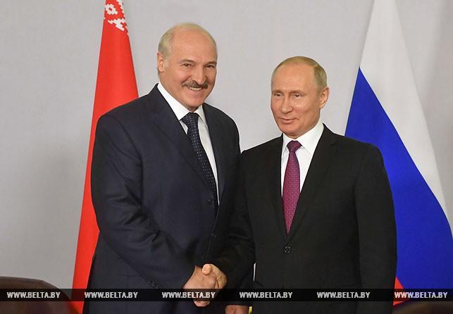 Лукашенко пригласил Путина посетить осенью Могилев