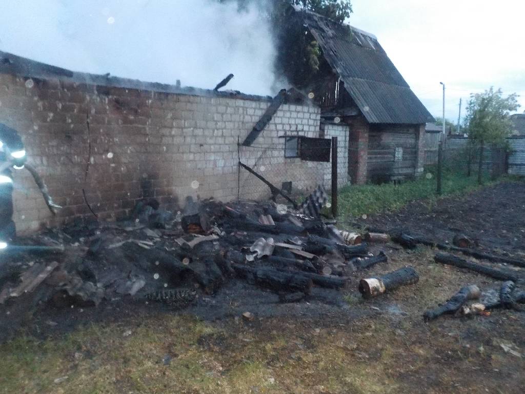 ЧП в Бобруйске: горел сарай на Набережной