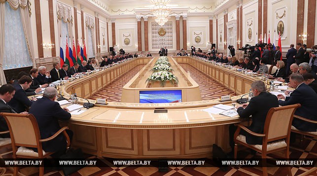Лукашенко рассчитывает на урегулирование всех вопросов по пересечению белорусско-российской границы