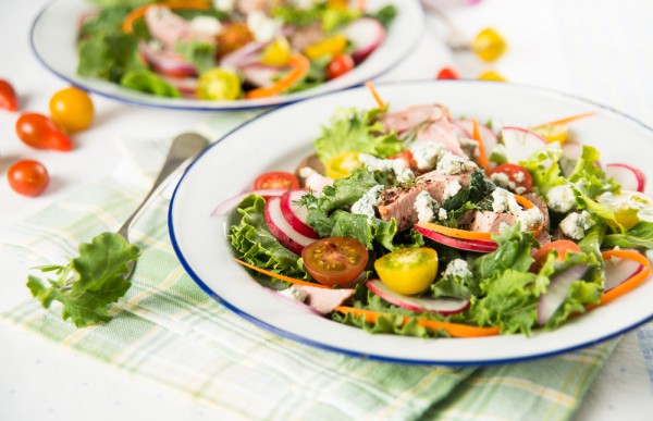 3 лучших рецепта полезных летних салатов