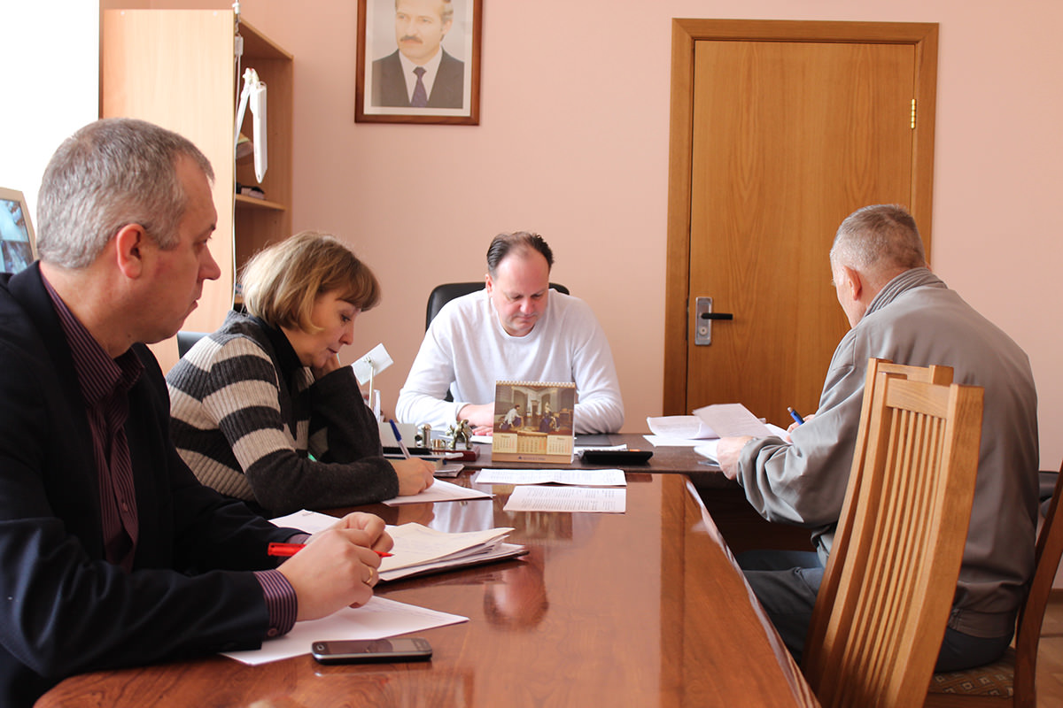 Задать вопрос напрямую: в Бобруйске продолжаются приемы граждан по вопросам реализации Декрета №3