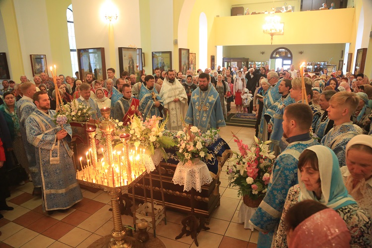 Епископ Серафим совершил Божественную литургию в Никольском кафедральном соборе Бобруйска в В день Успения Пресвятой Богородицы