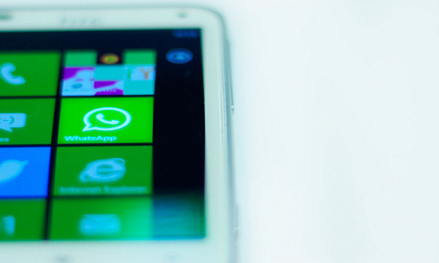 WhatsApp введет платные сообщения