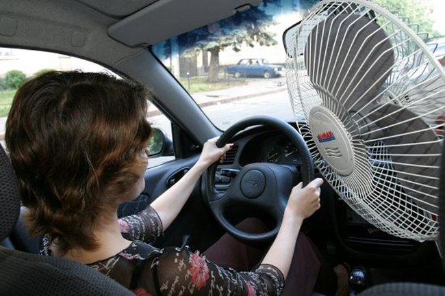 ГАИ города просит водителей быть осторожными в жару