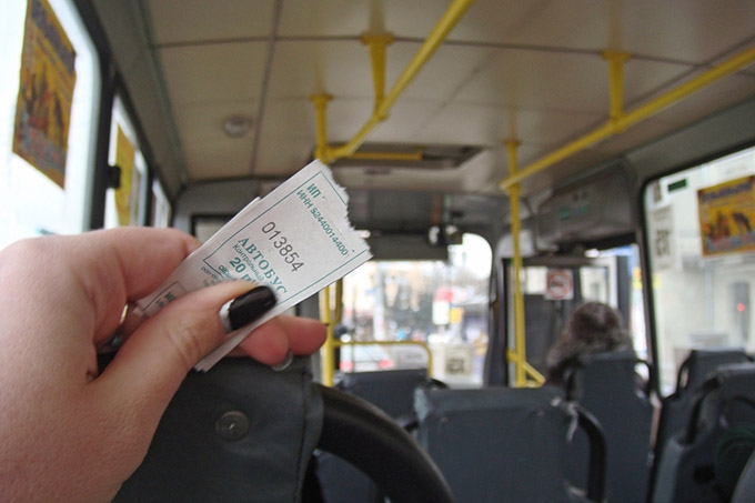 Для покупки билета у водителя пассажиры будут обязаны входить в переднюю дверь автобуса