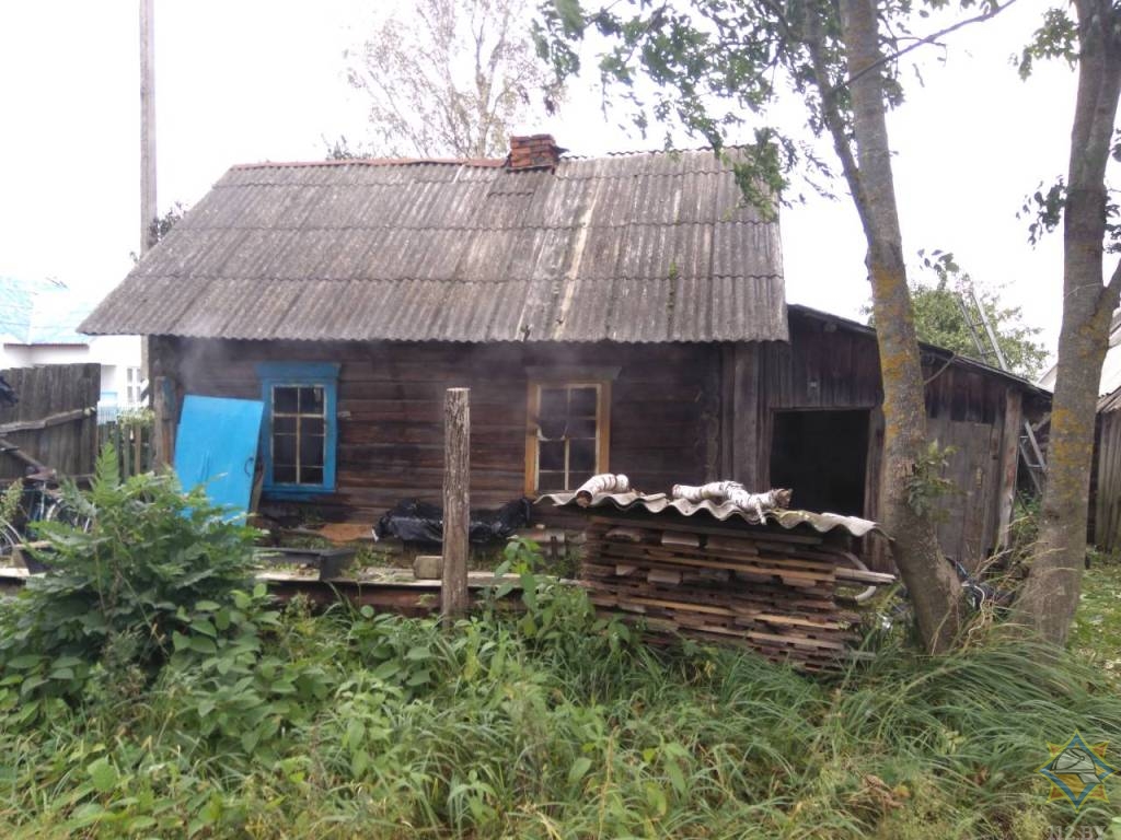 В Кировском районе сгорел дом вместе с его жителем