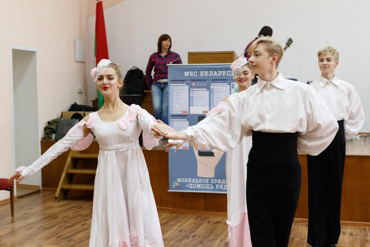 Возобновление традиций. Спасатели провели «Осенний бал» в Бобруйске
