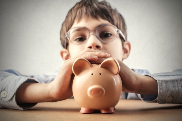 Сколько денег вы даете ребенку на карманные расходы?
