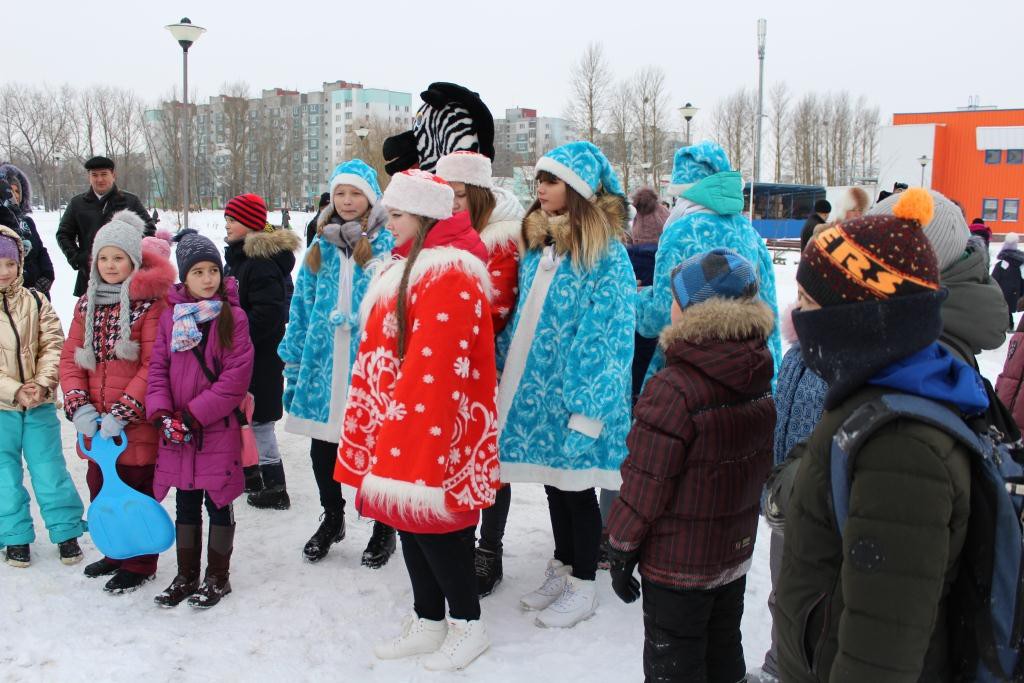 Игровая программа «Снежные забавы» прошла в Молодежном парке