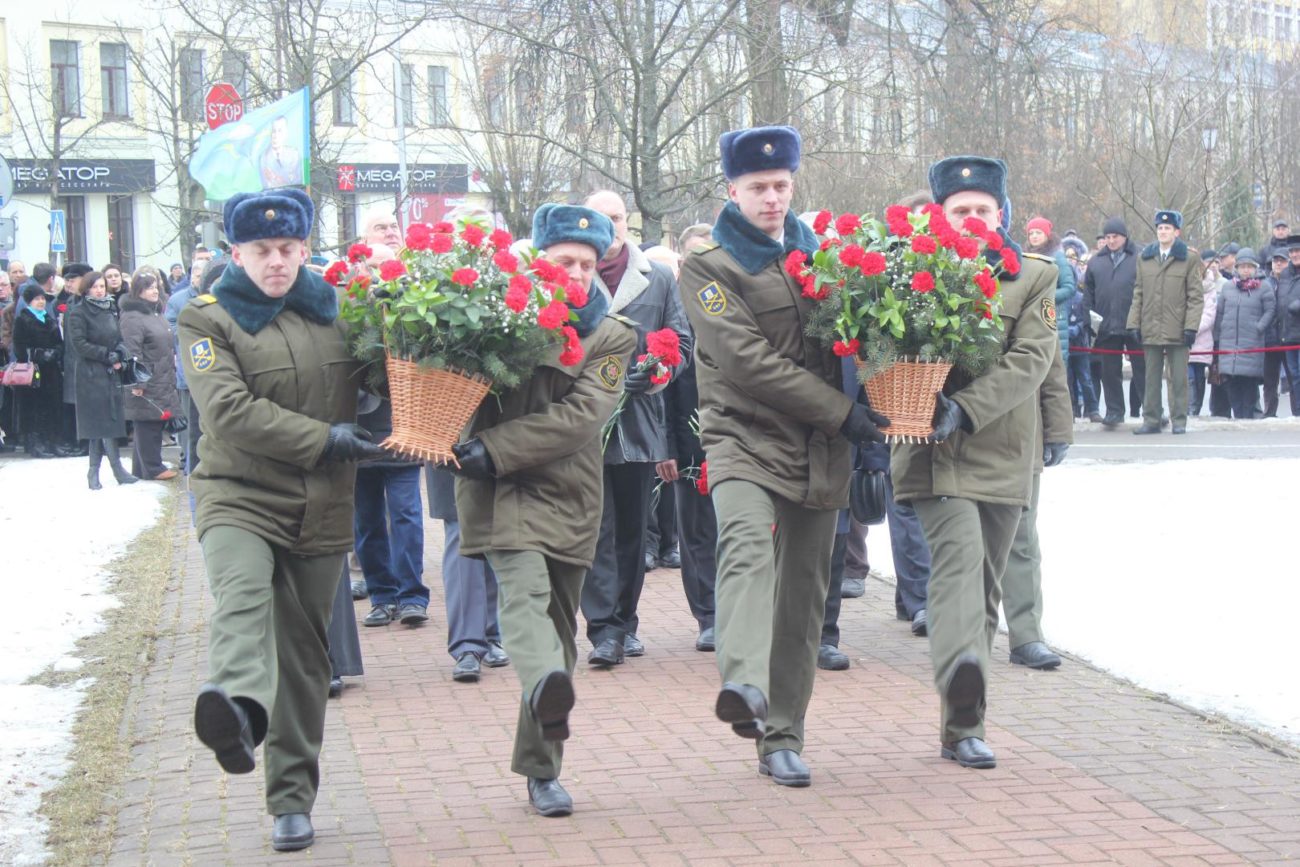 В Бобруйске прошел митинг, посвященный Дню памяти воинов-интернационалистов (фоторепортаж)