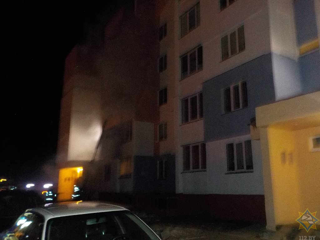 Из горящей квартиры в Бобруйске спасли женщину, ее мать и дочь