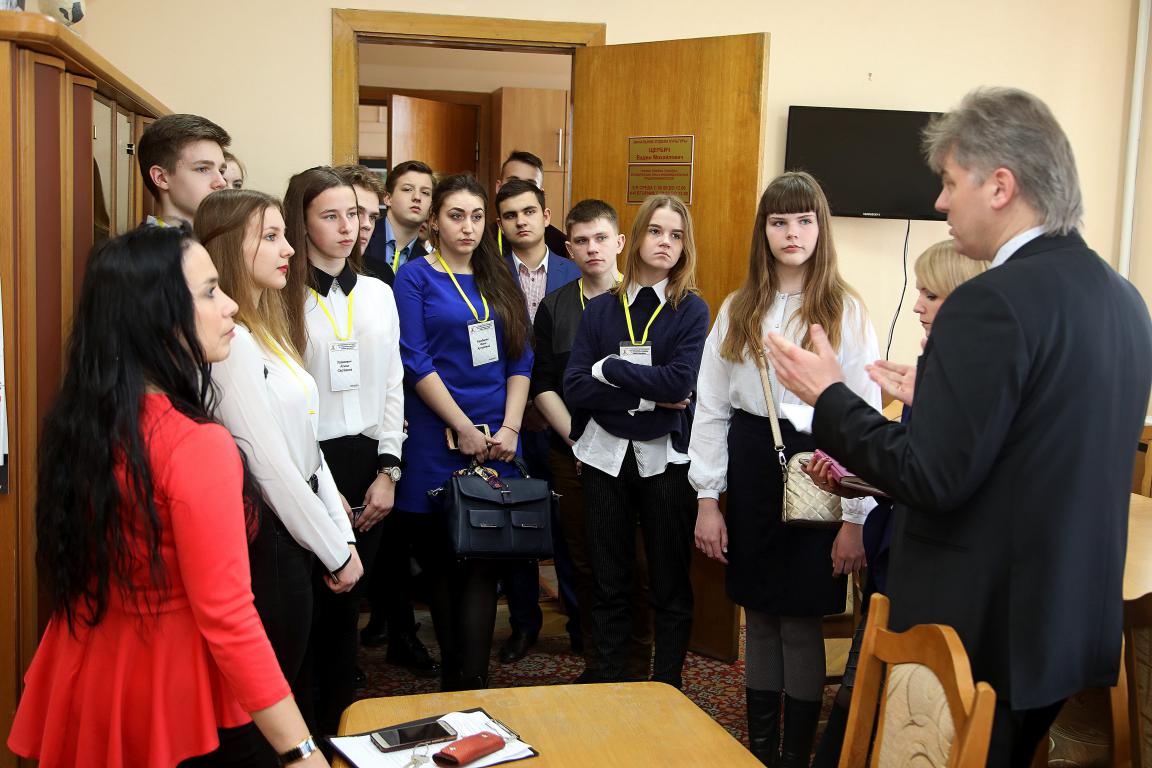 Молодежный парламент познакомился с работой Бобруйского горисполкома