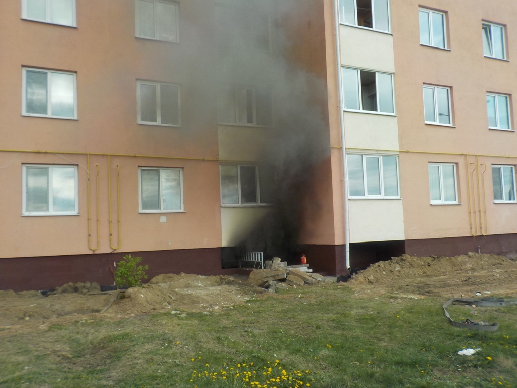 Многоквартирный дом горел на улице Днепровской Флотилии