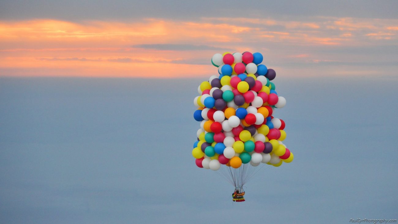 В Беларуси могут запретить запускать шарики в небо на праздники