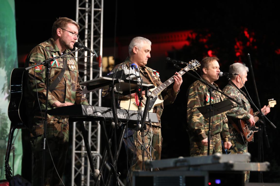 Концерт народного коллектива Беларуси вокально-инструментального ансамбля «Каскад» прошел в городе