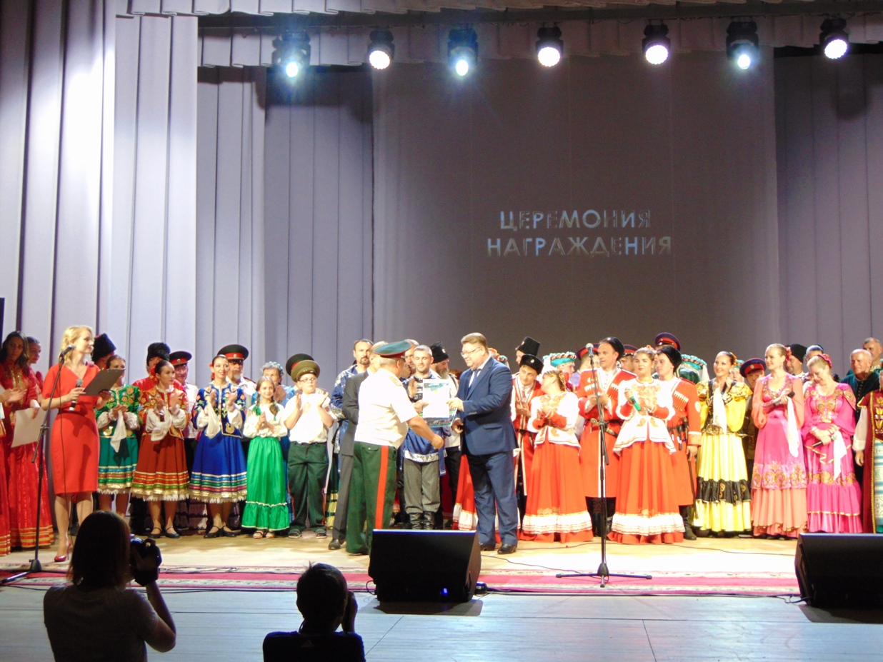 Народный казачий ансамбль «Вольница» принял участие в VIII фестивале казачьей песни «Гайда»