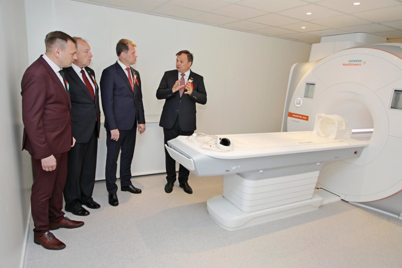 Суперсовременный кабинет МРТ открыли в Бобруйском онкодиспансере