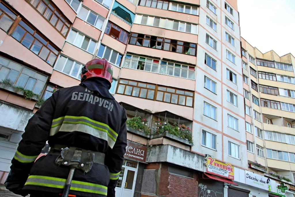 На Ульяновской горела квартира: дома никого не было