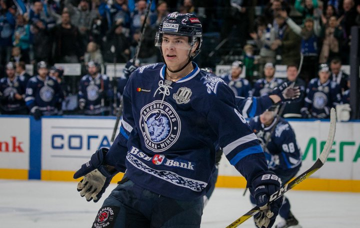 Белорусский нападающий Егор Шарангович попал в заявку клуба НХЛ