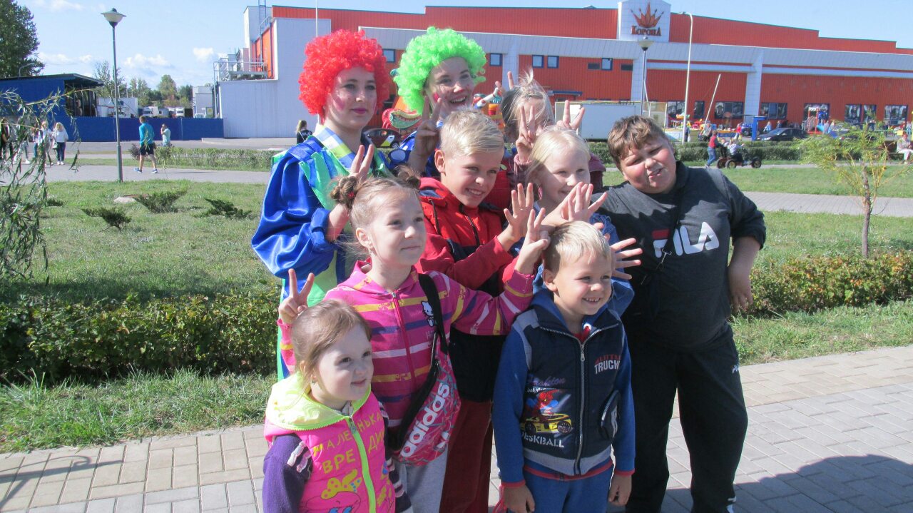 В Бобруйске прошел детский праздник «В нашем доме рады всем!»