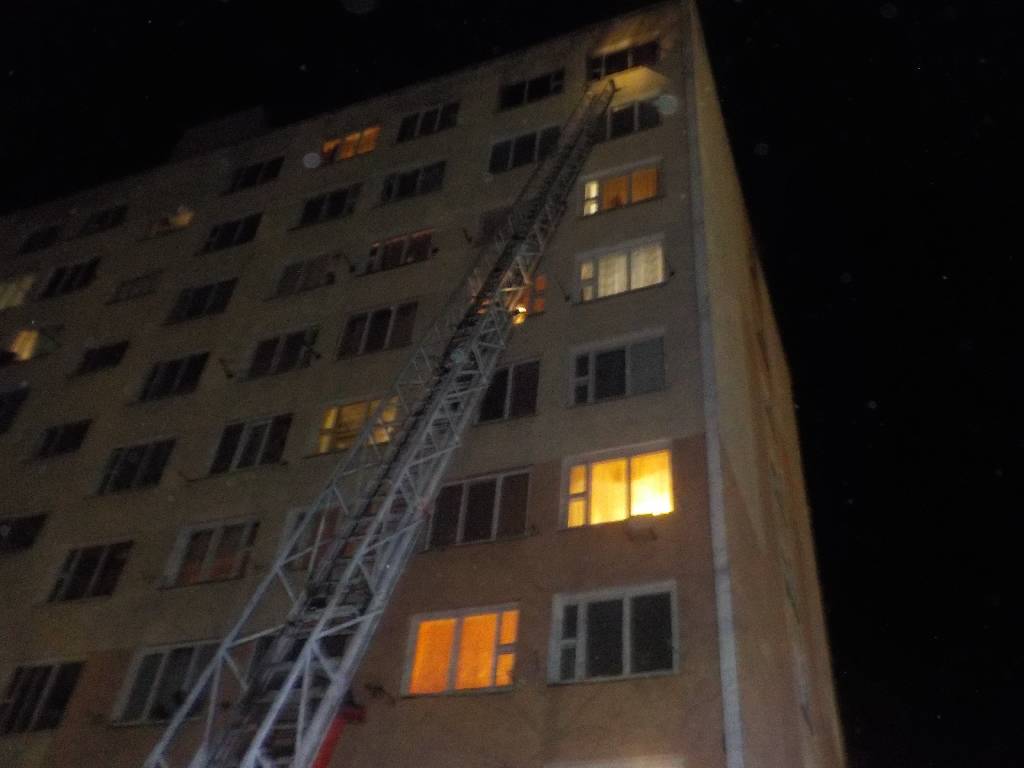 В Бобруйске при пожаре в общежитии спасены отец и ребенок