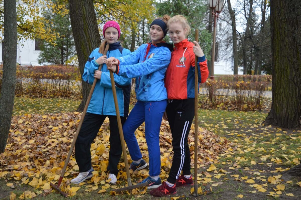 В Бобруйске прошел городской субботник. Часть 2