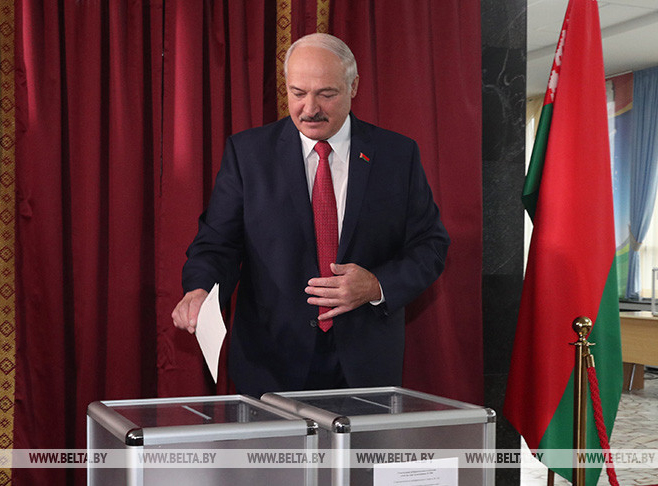 Александр Лукашенко проголосовал на парламентских выборах