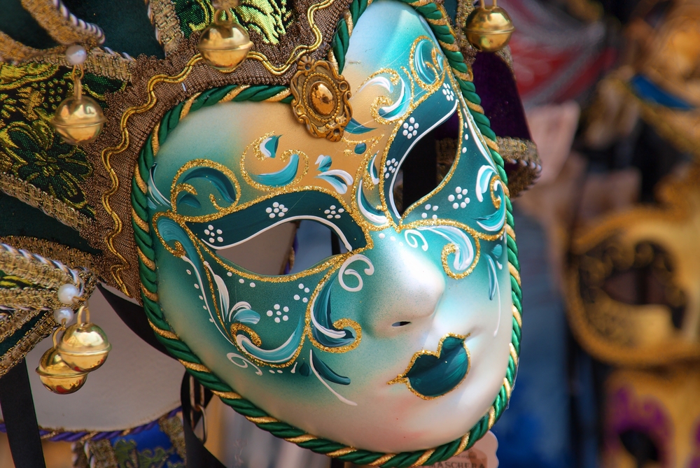 С 9 по 24 ноября можно познакомиться с уникальной экспозицией масок «Без лица»