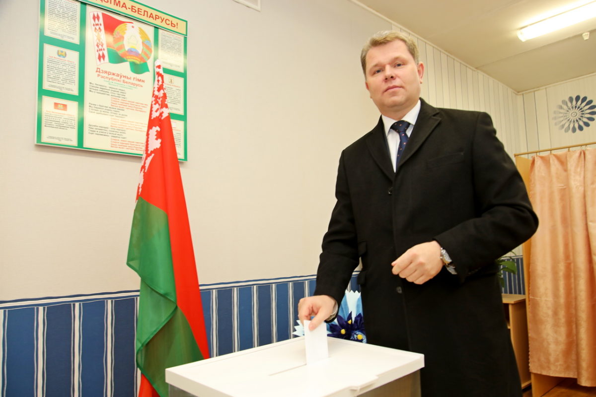Александр Студнев проголосовал на парламентских выборах