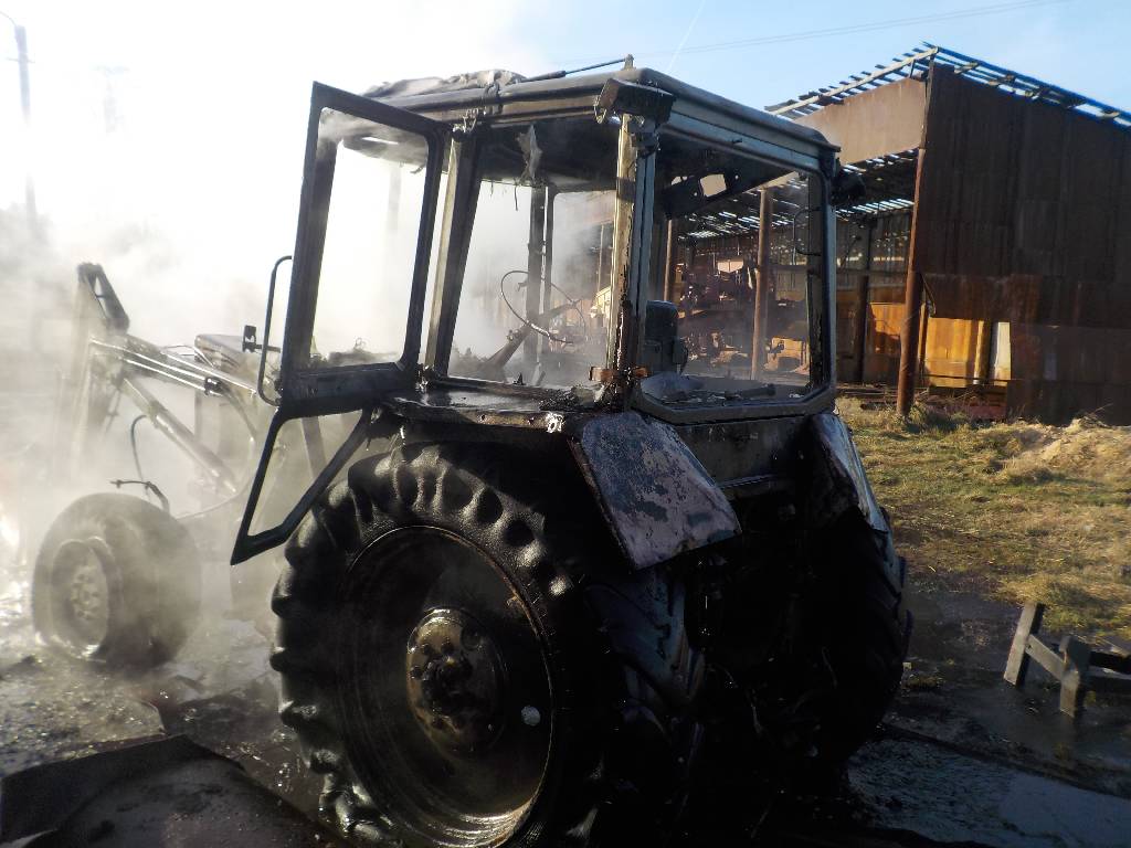 В совхозе Киселевичи сгорел трактор