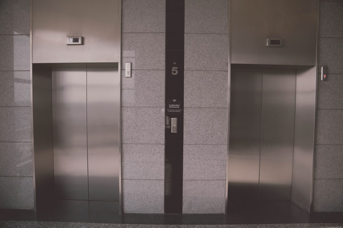 Дома до пяти этажей в Беларуси будут оборудоваться лифтами