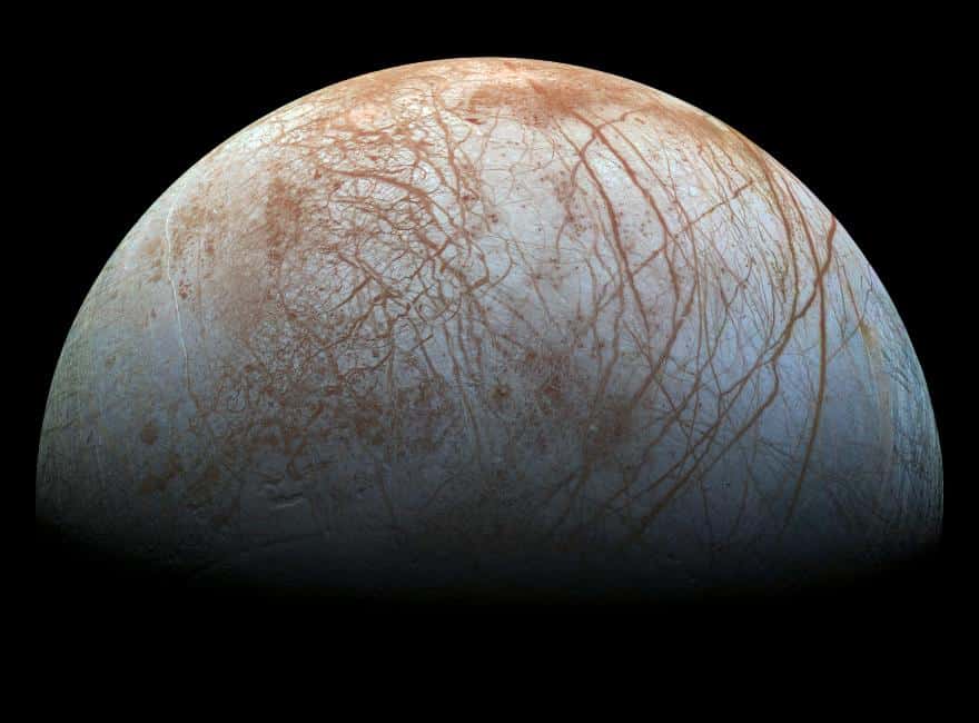 На спутнике Юпитера нашли гигантские запасы воды