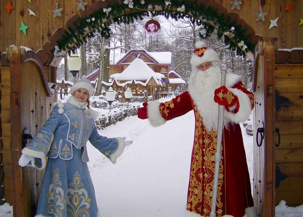 «Заниматься погодой времени практически нет» — белорусский Дед Мороз принимает до 6 тыс. туристов в день