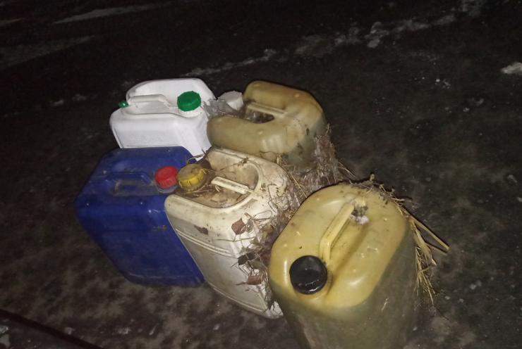 100 литров окрашенного дизтоплива изъяли сотрудники Бобруйского РОВД у сельчанина
