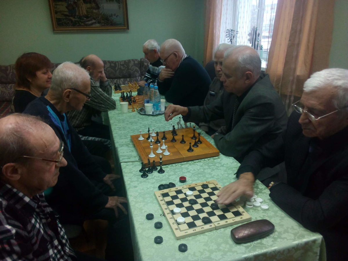 В Бобруйске прошел шахматно-шашечный турнир «Белое и черное»