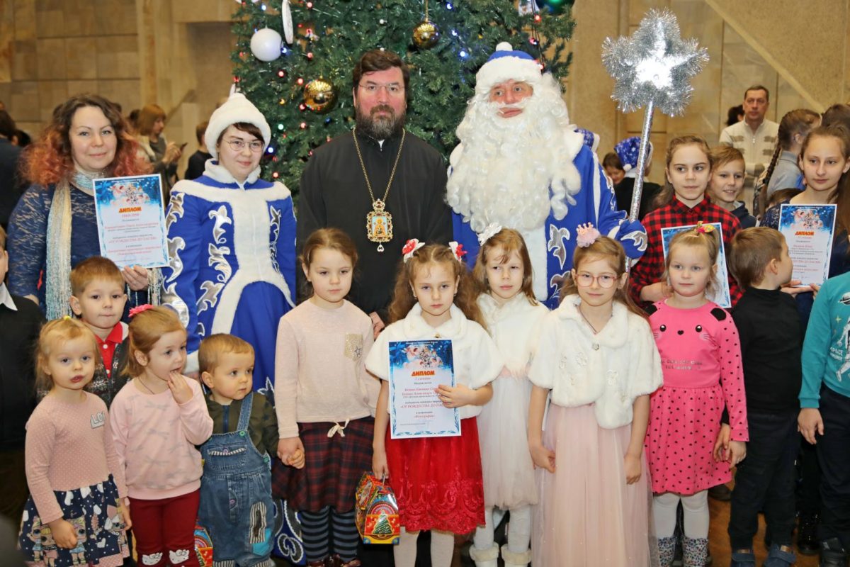В Бобруйске прошел рождественский праздник с участием звезд белорусской эстрады