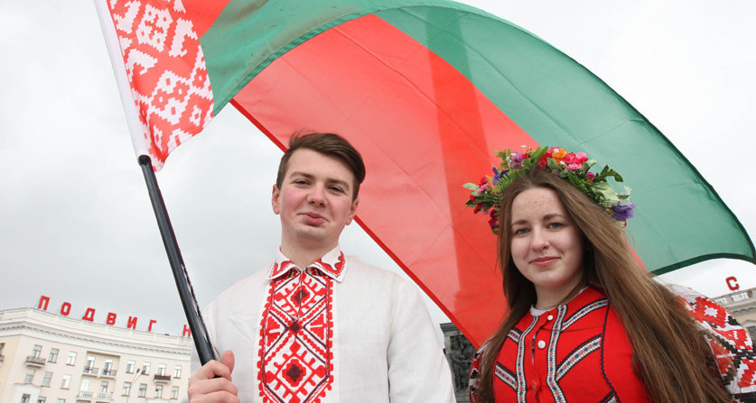 В Беларуси объявлен конкурс творческих работ к 25-летию государственных символов