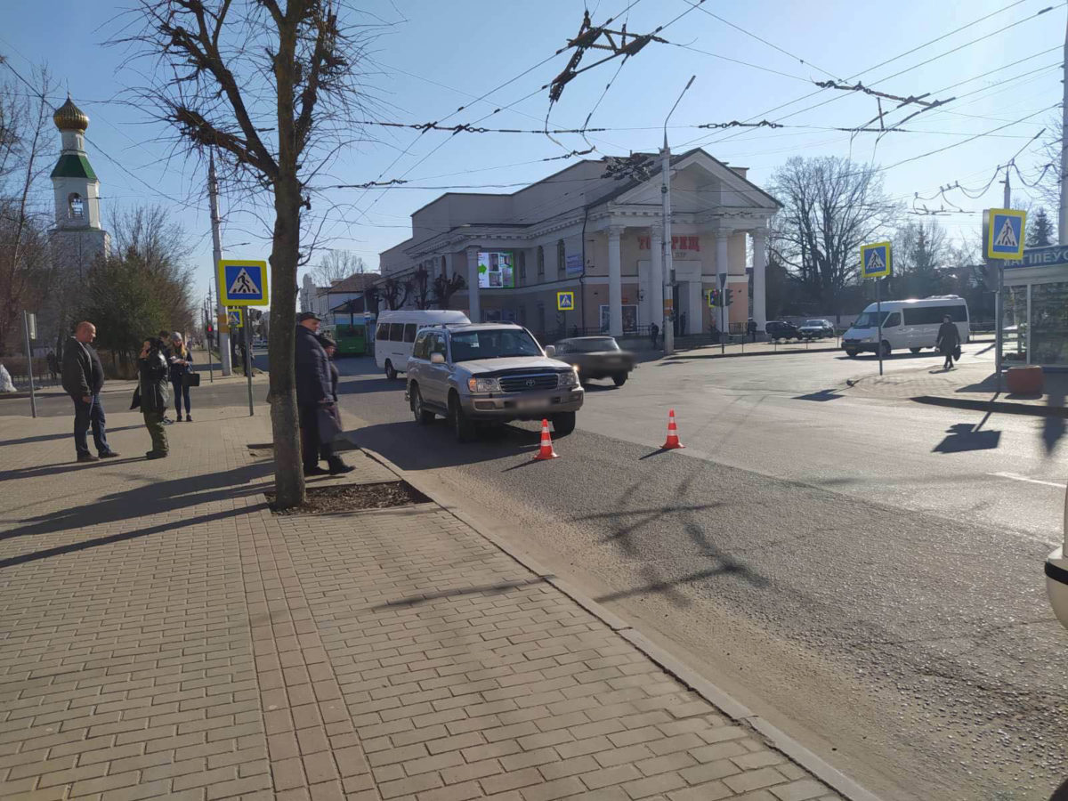 В Бобруйске сбили пешехода. ГАИ просит откликнуться свидетелей и очевидцев ДТП