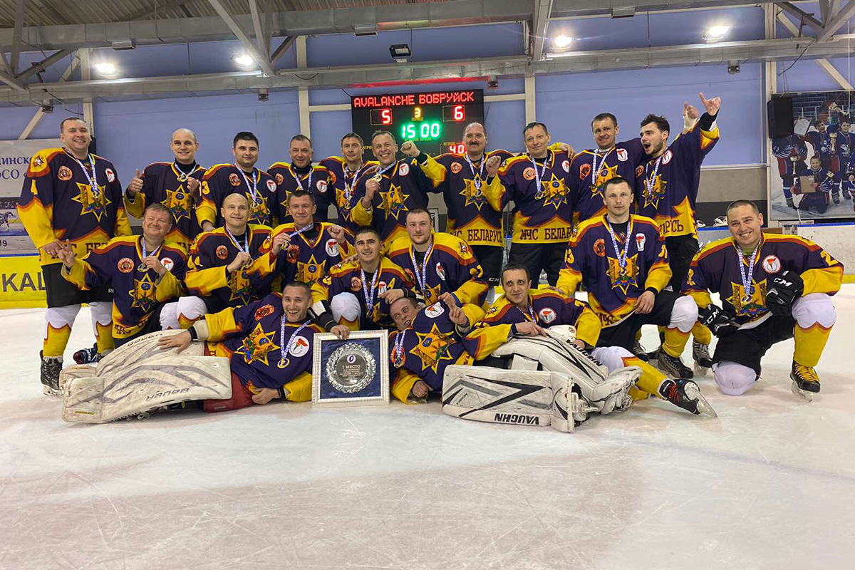 Команда хоккеистов-спасателей «Бобруйск 112» – чемпионы среди любительских команд