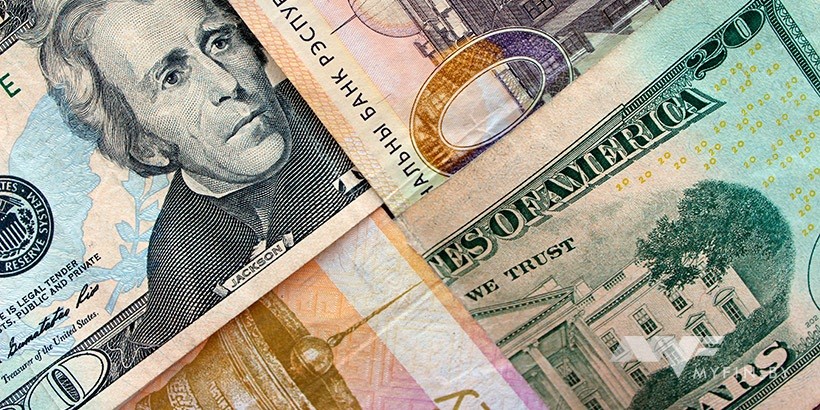 Доллар и российский рубль на торгах 15 апреля подешевели, евро подорожал