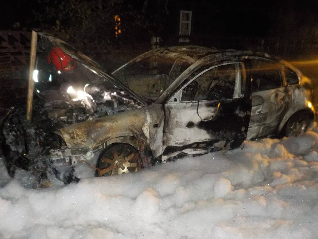 В Бобруйском районе сгорело легковое авто