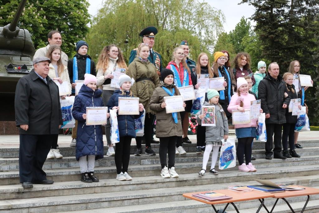 Память о подвиге – в детских рисунках. В Бобруйске прошла торжественная церемония награждения воспитанников изостудии «Радуга»