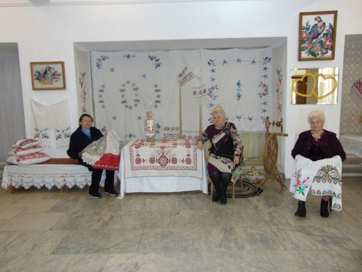 Бобруйчан приглашают на выставку декоративного прикладного искусства «Из бабушкиного сундука»