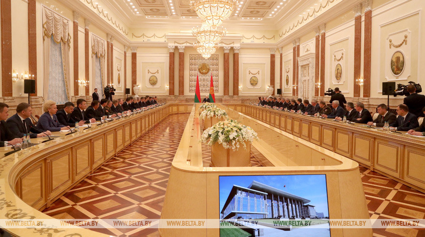 Лукашенко назначил новый состав правительства, Премьер-министром стал Роман Головченко